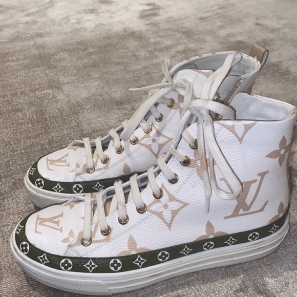 Louis Vuitton logo sneakers - Picture 2 of 4